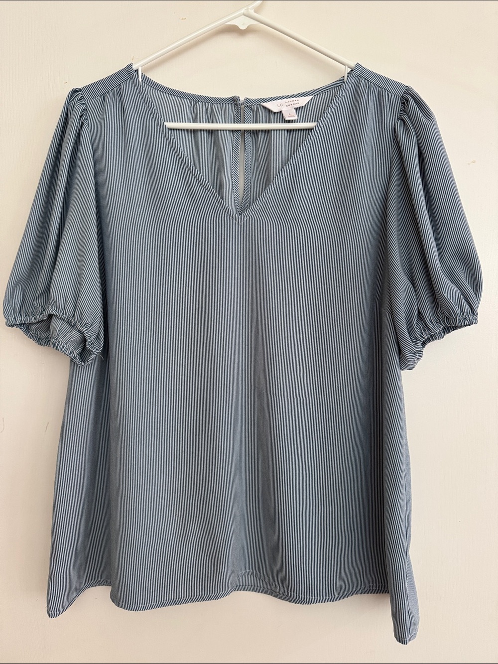 LC Lauren Conrad Blue & White Striped V-Neck Puff Sleeve Blouse